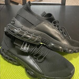 Black Men’s Sneakers